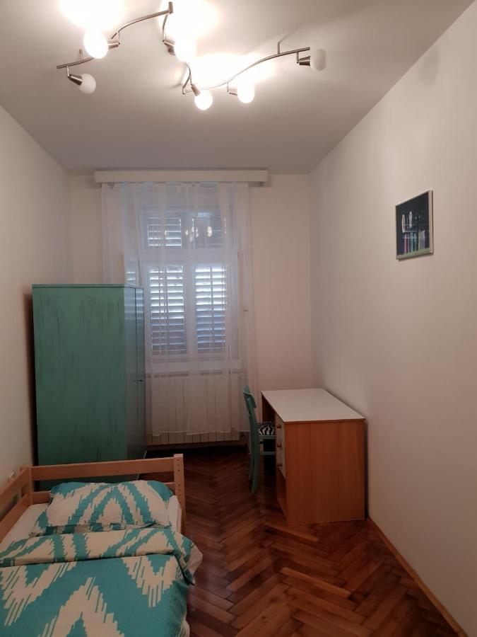 Apartman Pem Pula Exterior foto