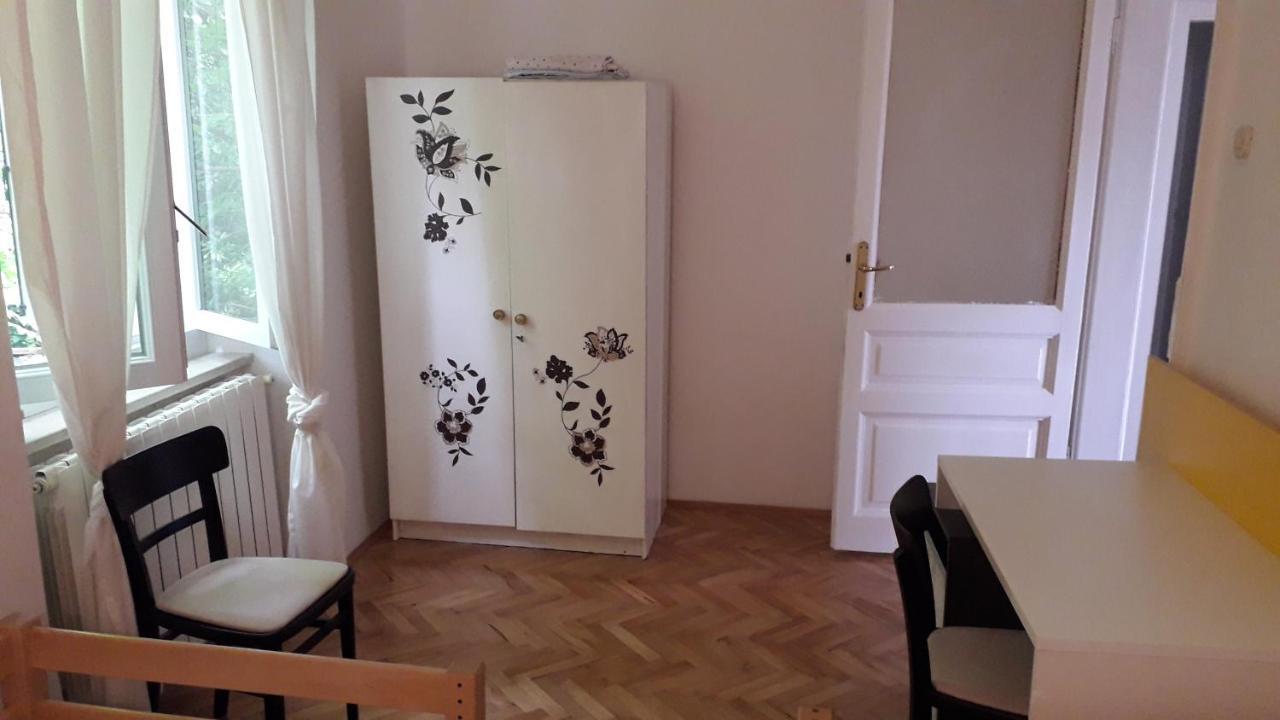 Apartman Pem Pula Exterior foto